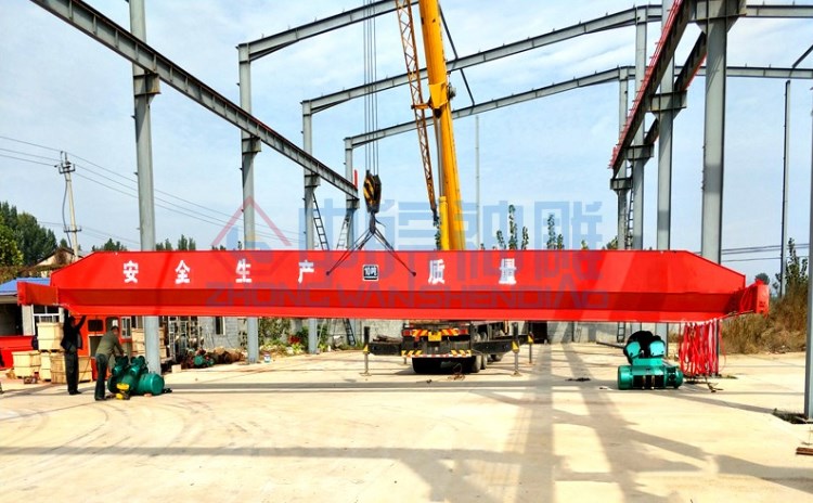 新厂房行吊安装