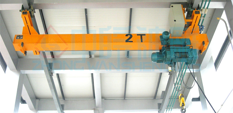 生物科技型企业仪器设备生产车间案例：LX型电动单梁悬挂起重机2t-4m